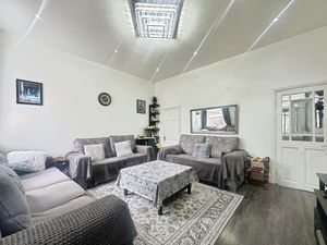 Dining Room- click for photo gallery